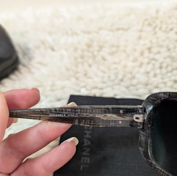 Authentic Chanel Tweed Effect Quilted CC Turnlock Sunglasses Dark Grey - Picture 7 of 12